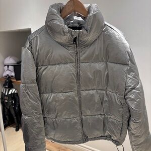 Silver puffy coat - GAP - New with tag